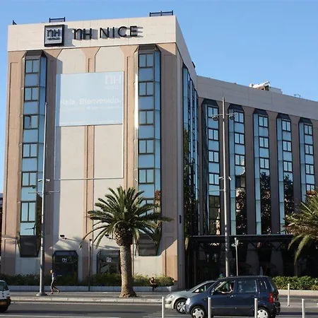 فندق إن إتش